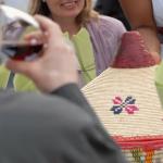 Aus einem Teller das &auml;thiopische Essen mit Freunde und Familie teilen. So k&ouml;nnen Sie &auml;thiopisch in Bern essen